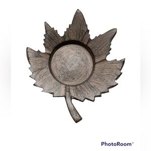 EUC•Leaf Pillar Candle Holder